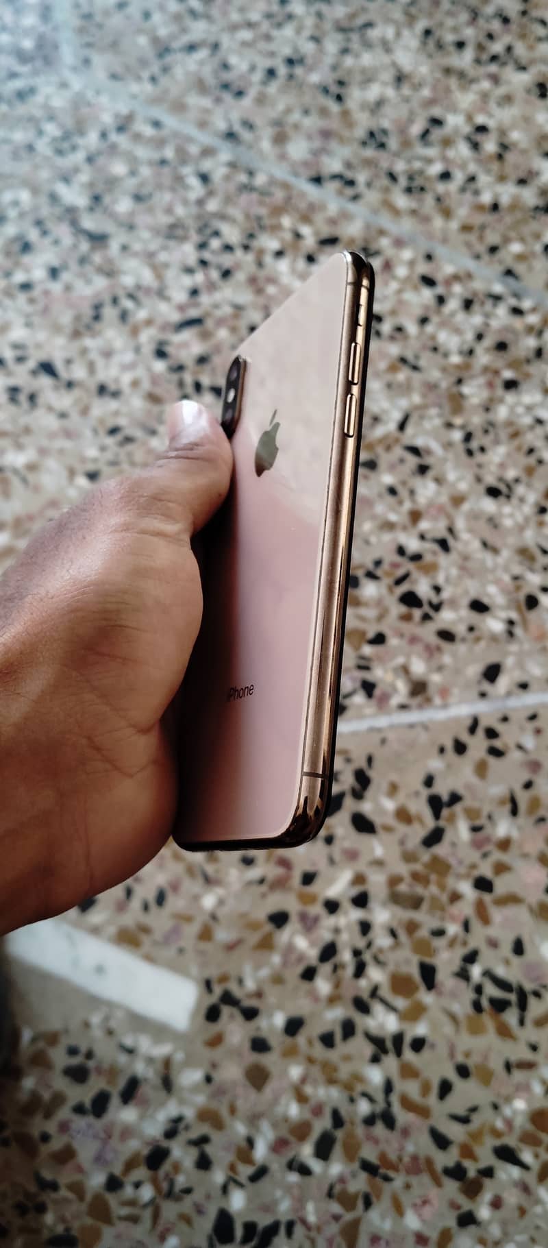 iphone xs 4