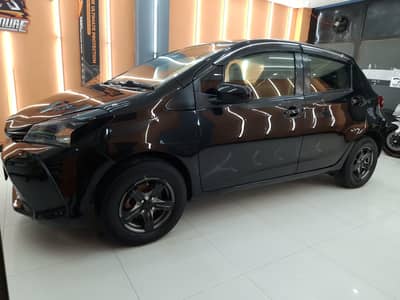 Toyota Vitz 2016 Black Isb