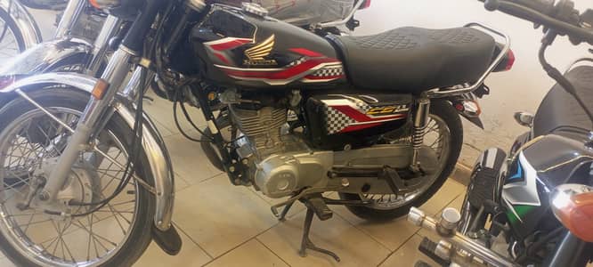 24 model 03127839449