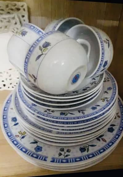Dinner tea set 4 person family for sale