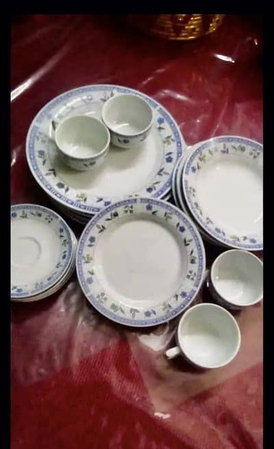 Dinner tea set 4 person family for sale