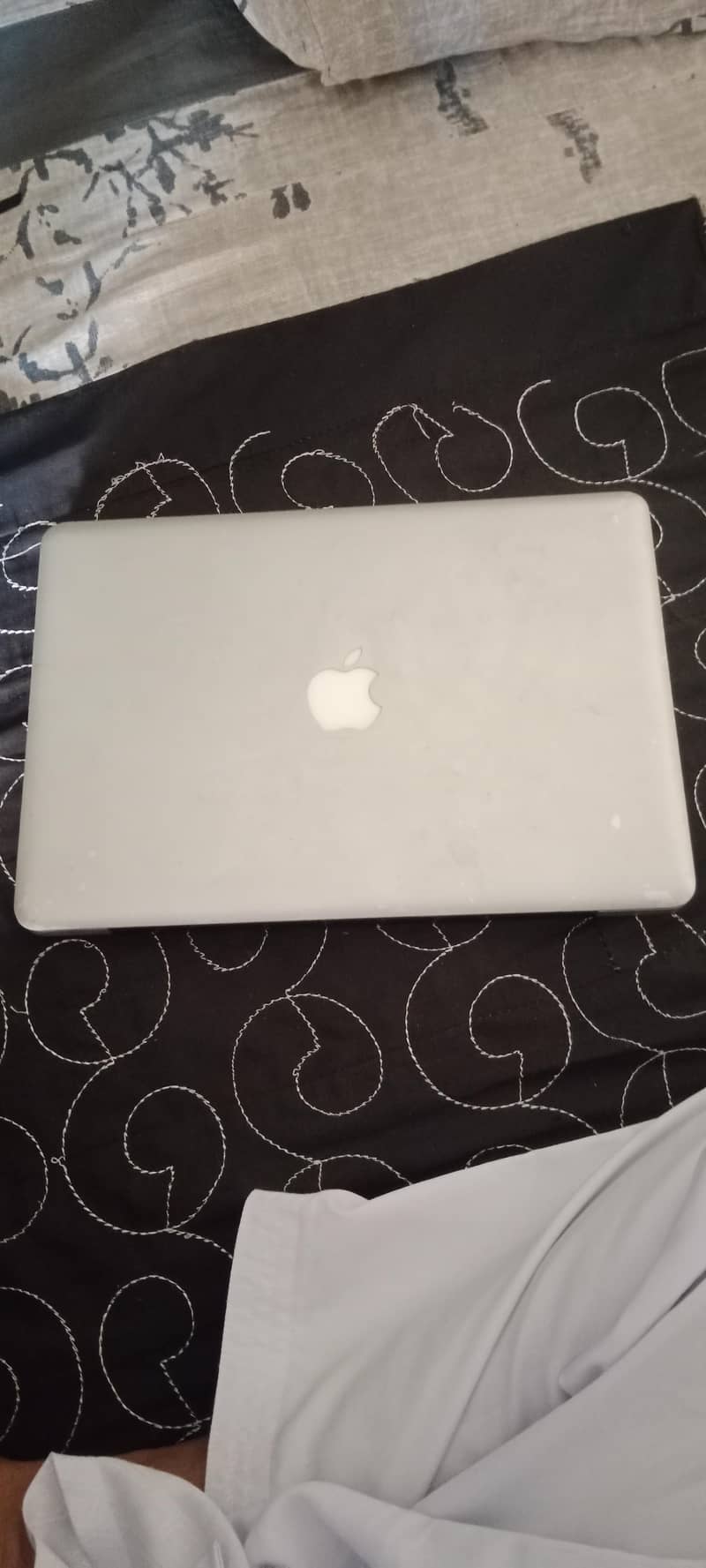 Apple MacBook pro 0