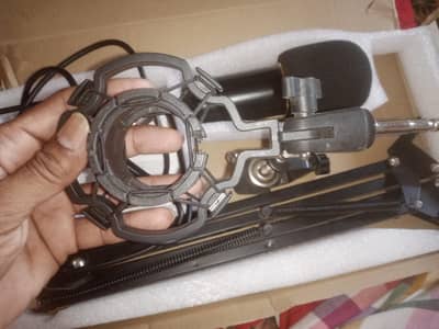 V8 sound card and  bm 800 mic full kit