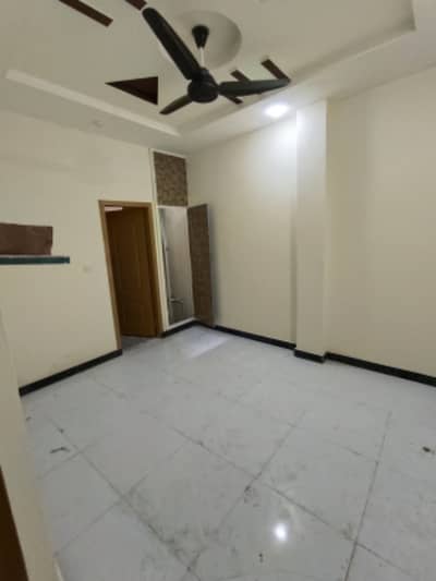 1 rooms washroom available for rent in khanna pull islamabad