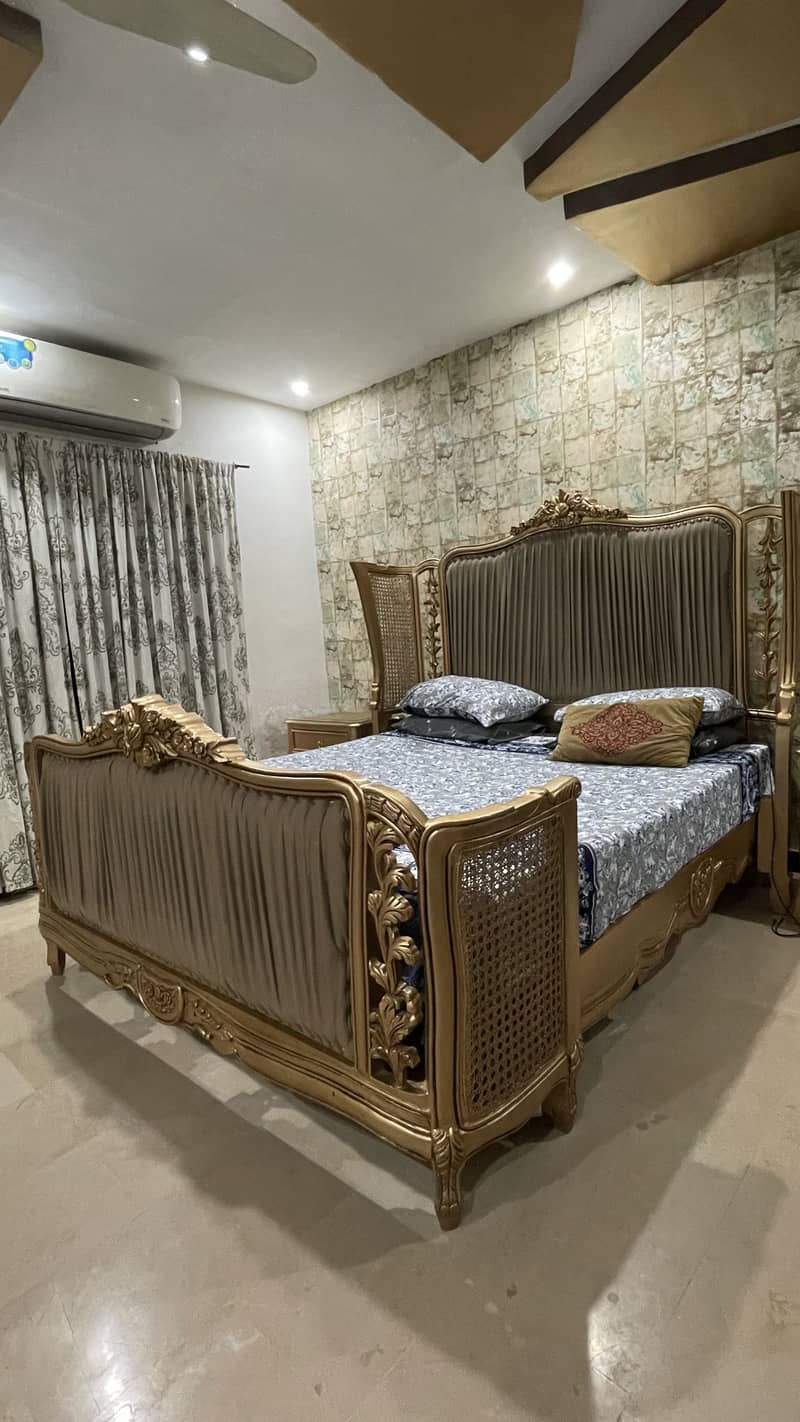Bed set complete without mattress 4