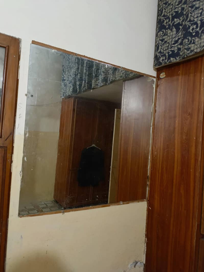 mirror 4×4 1