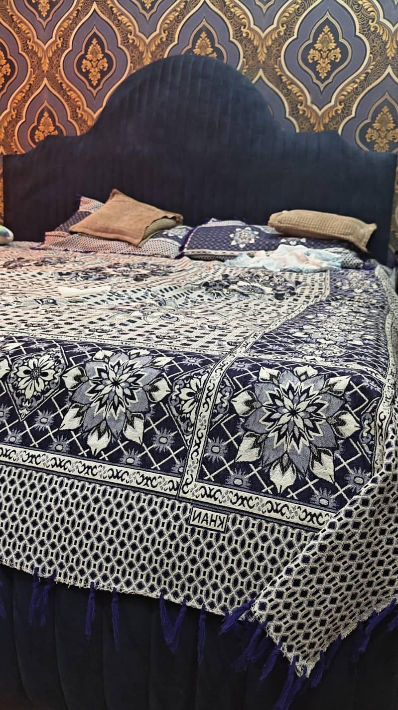 queen bed 0