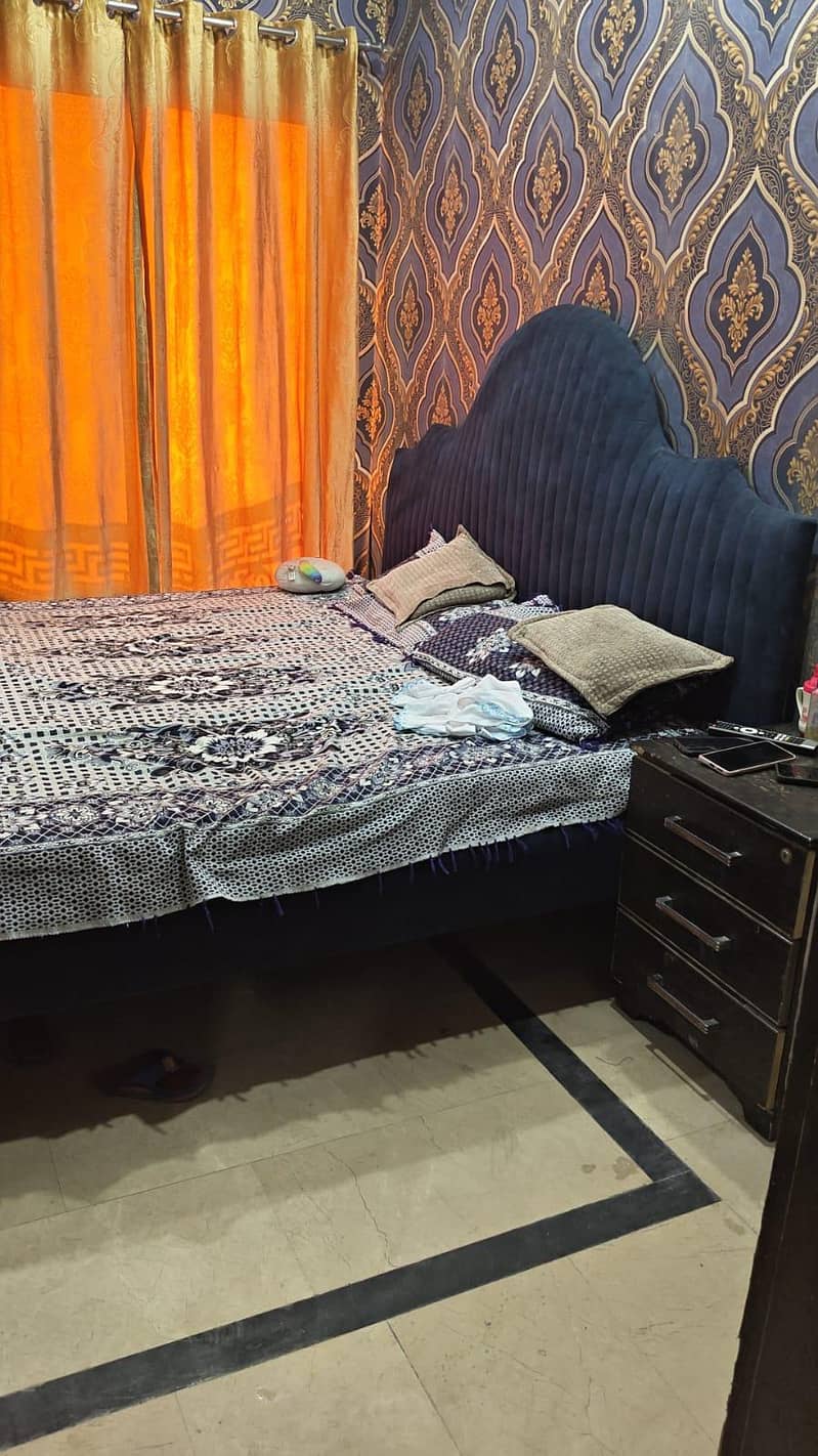 queen bed 1