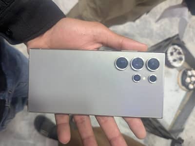 SAMSUNG S24 ULTRA WITH BOX