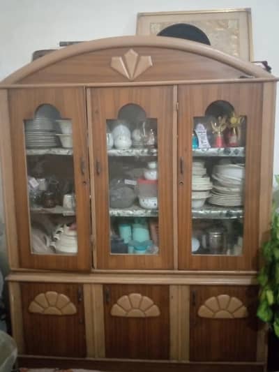 2 piece and 3 Dorr Showcases