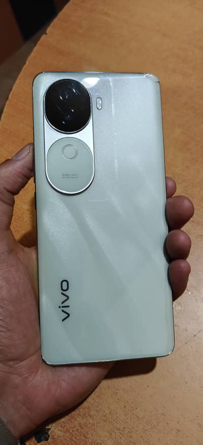 Vivo v40e