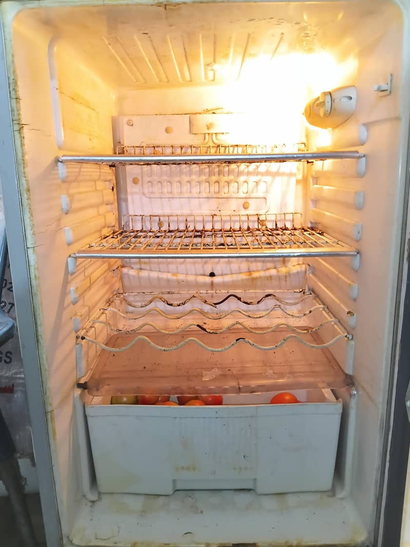 ORIENT FRIDGE 1