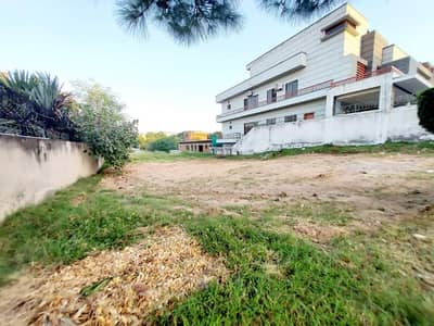 A 6 Marla Corner (3marla Each Plot) Commercial Plot Is Available For Sale In Pwd Cooperative Housing Society