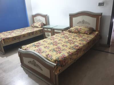 Pair of used single beds with MoltiOrtho mattress
