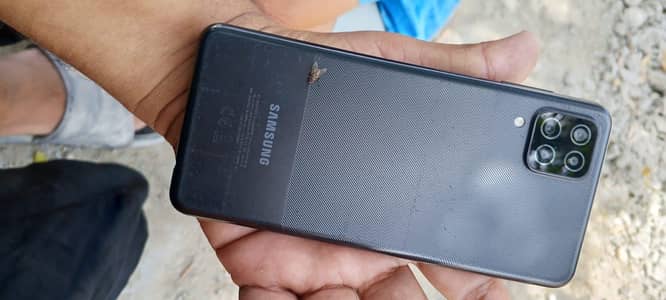 Samsung a12