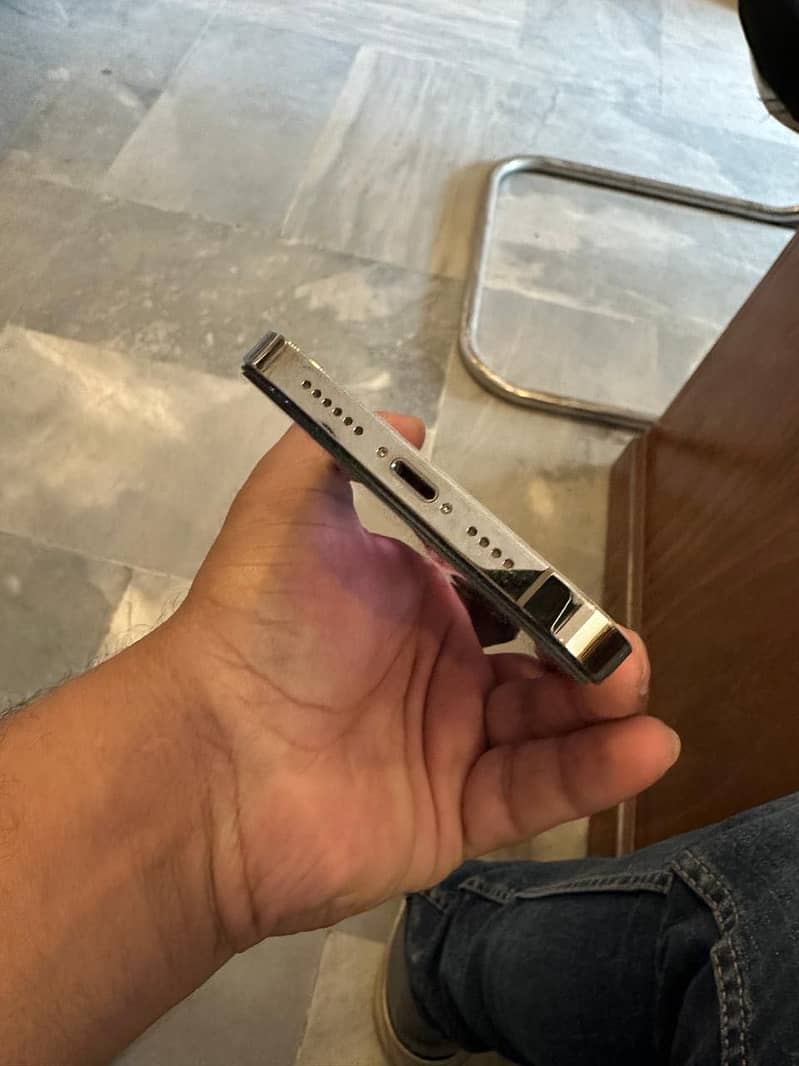 Iphone 12pro max pta 3
