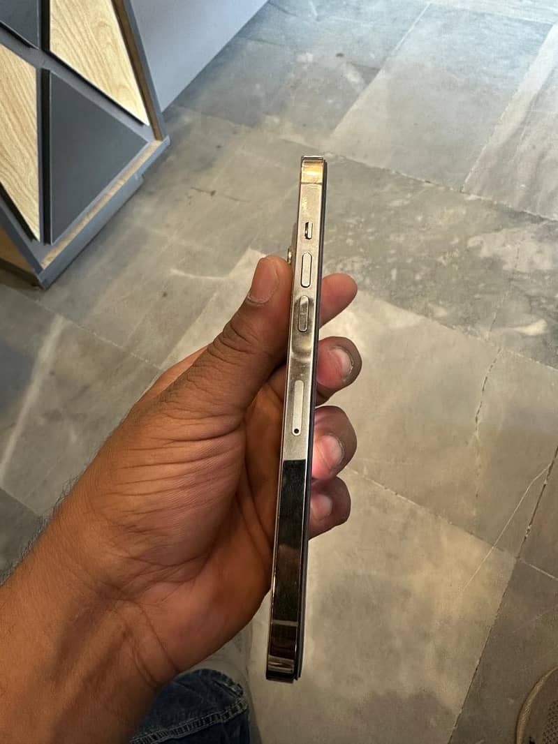 Iphone 12pro max pta 5