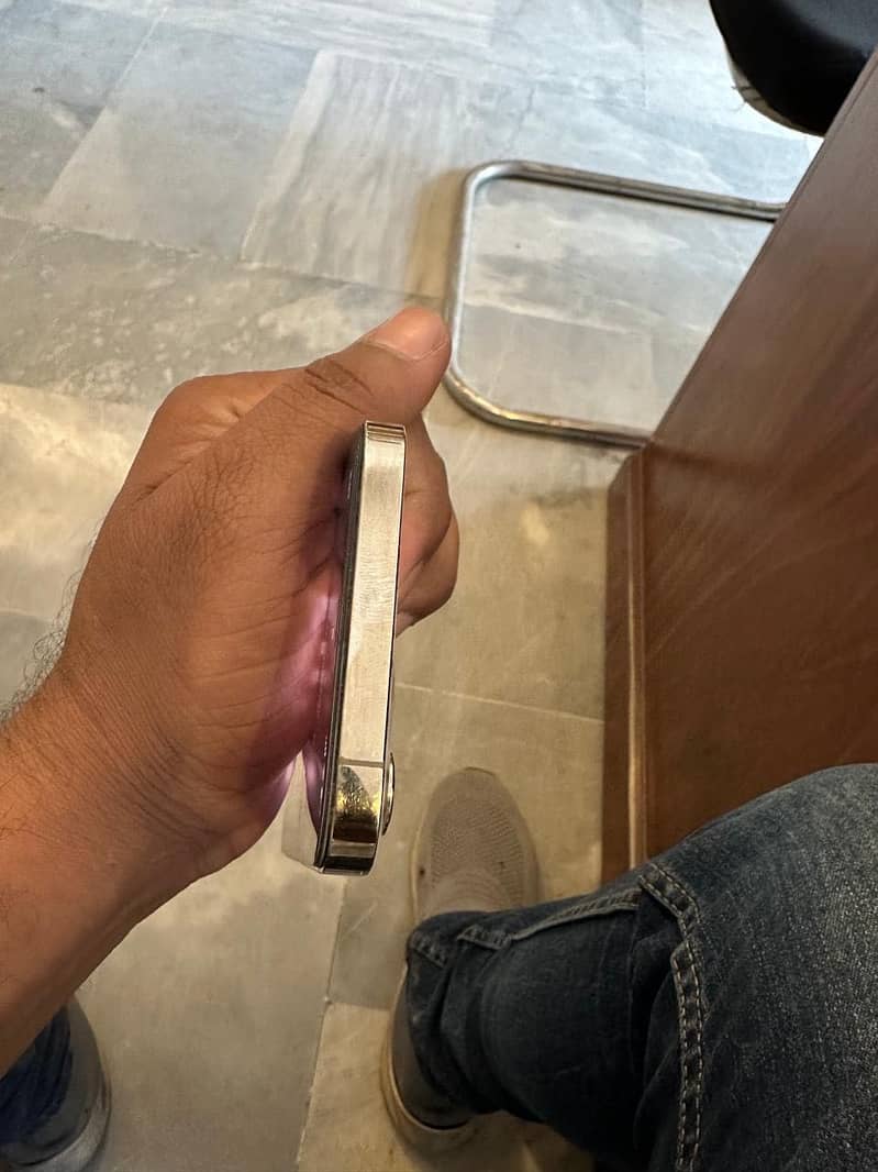 Iphone 12pro max pta 8