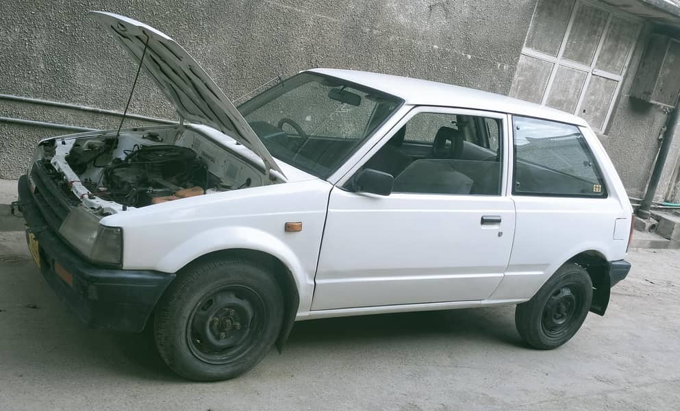 Charade Model 1986 two door 2
