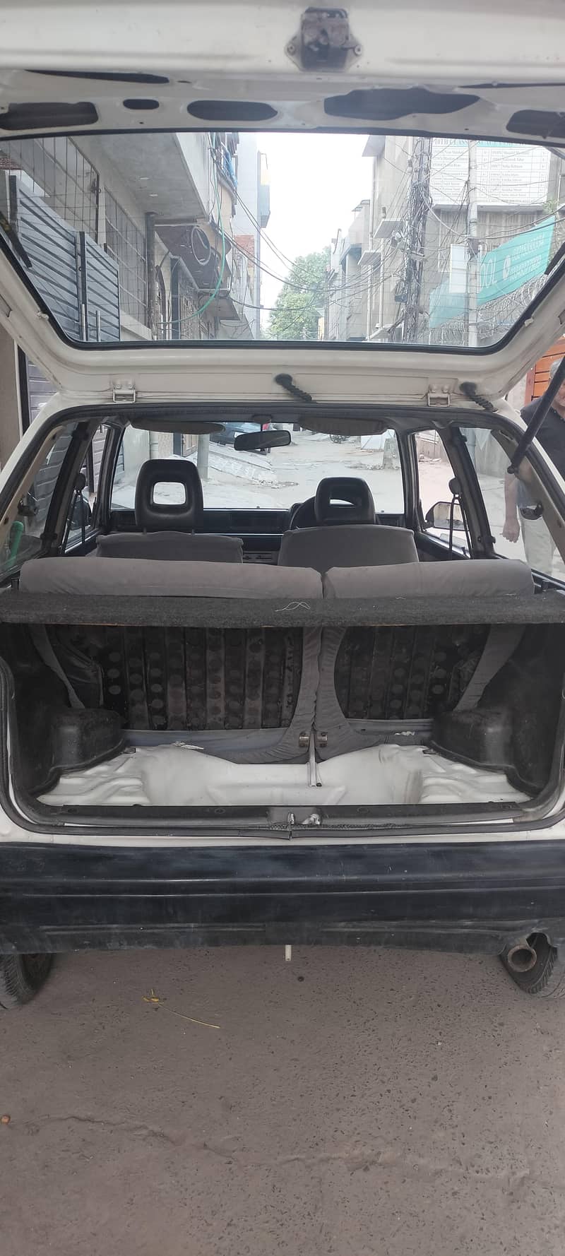 Charade Model 1986 two door 14