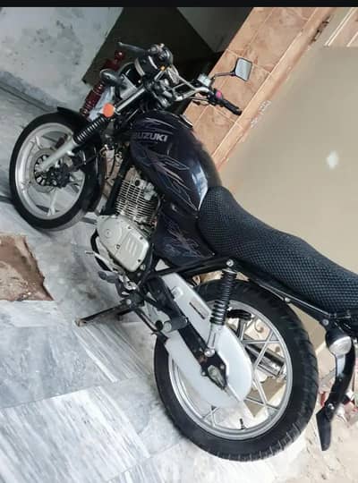 Suzkui Gs 150 SE