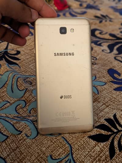 Samsung J7