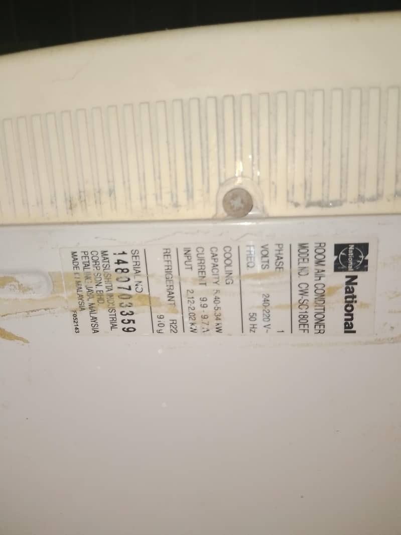 window AC 1