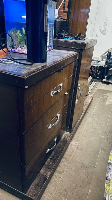 dressing table 0