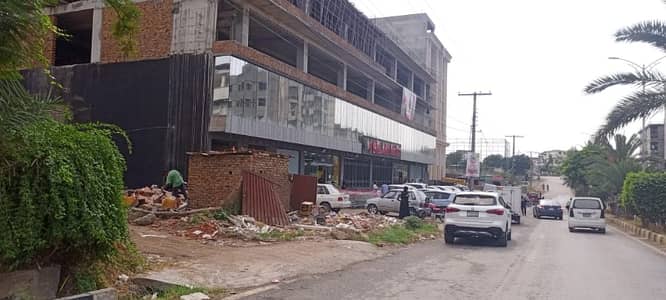 main bolverd 30*30 plaza is available for sale in police foundation 09 islamabad
