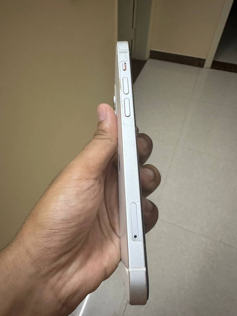 Iphone 12 4