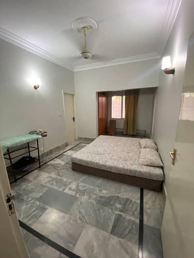 Lower Portion Of 240 Square Yards For rent In Gulistan-e-Jauhar - Block 17