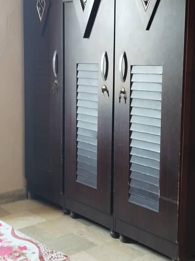 3 Door Sepratable Wardrobes