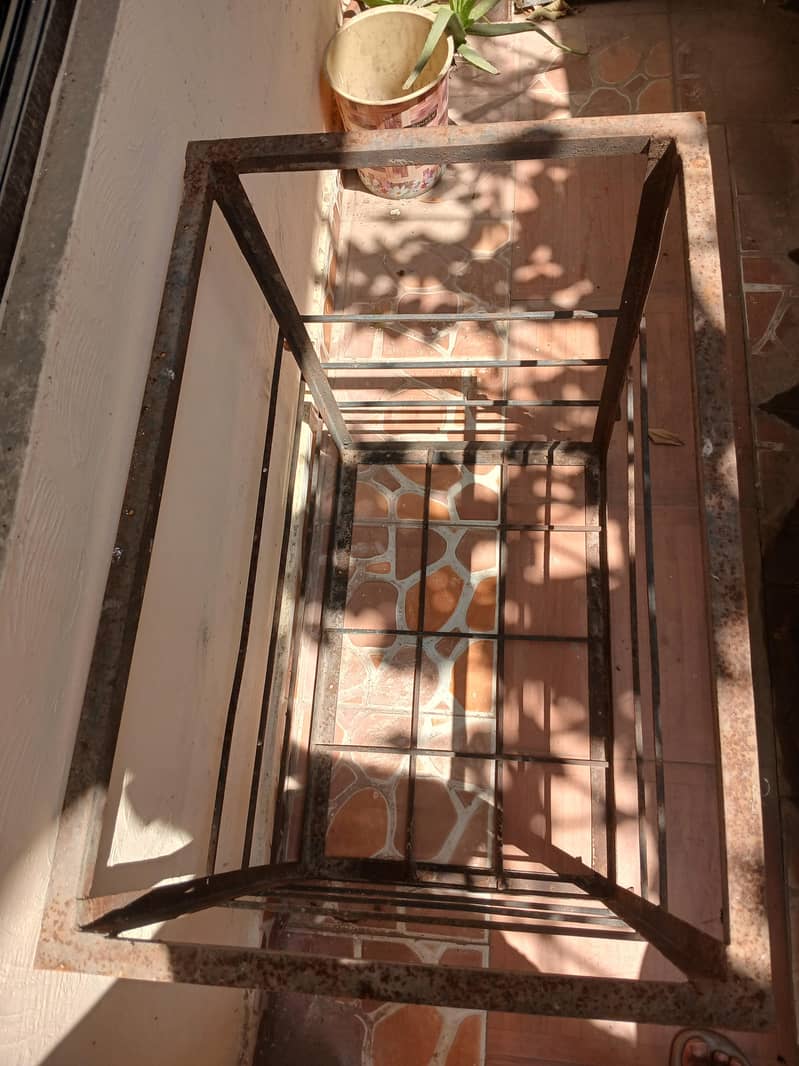 window Ac stand 4