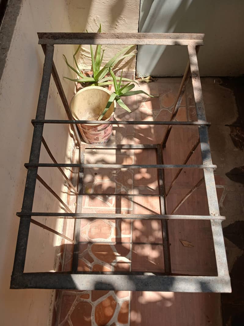 window Ac stand 7