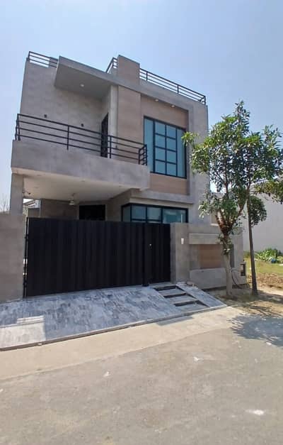 DHA Lahore Phase 9 Town 5 Marla Beautiful House for Rent