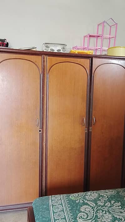 wooden bed set