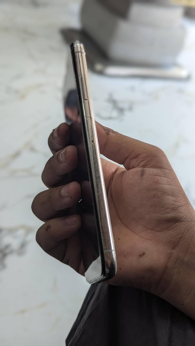 iphone xs max 2