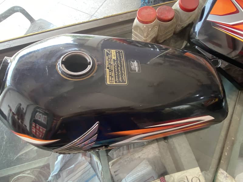 2022 model black 1