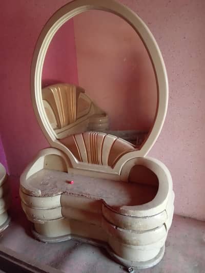 Bed and Darasing