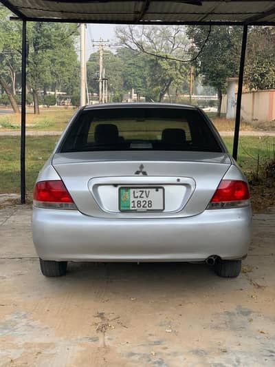 Mitsubishi Lancer 2005