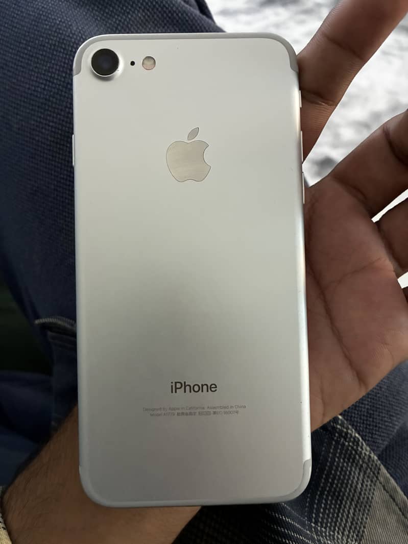 Iphone 7 no sim restriction. 7