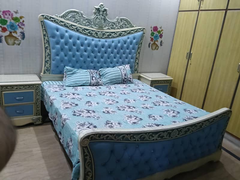 bed set and addressing table 2