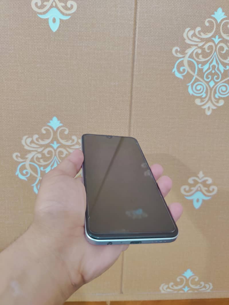 Note 12 8/128 9