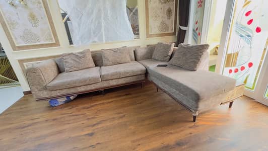 only 6 month used 5 seattL shape sofa