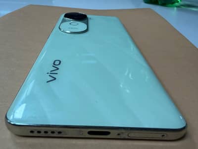 Vivo V40e in warranty