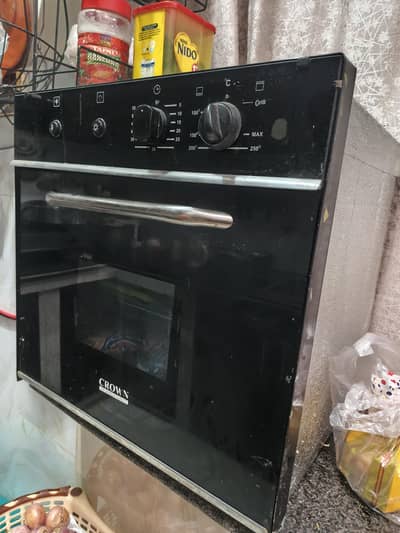 Crown Gas Oven In Excellent Condition