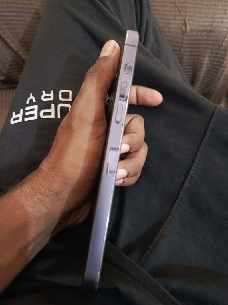 IPHONE 14 PRO MAX 4