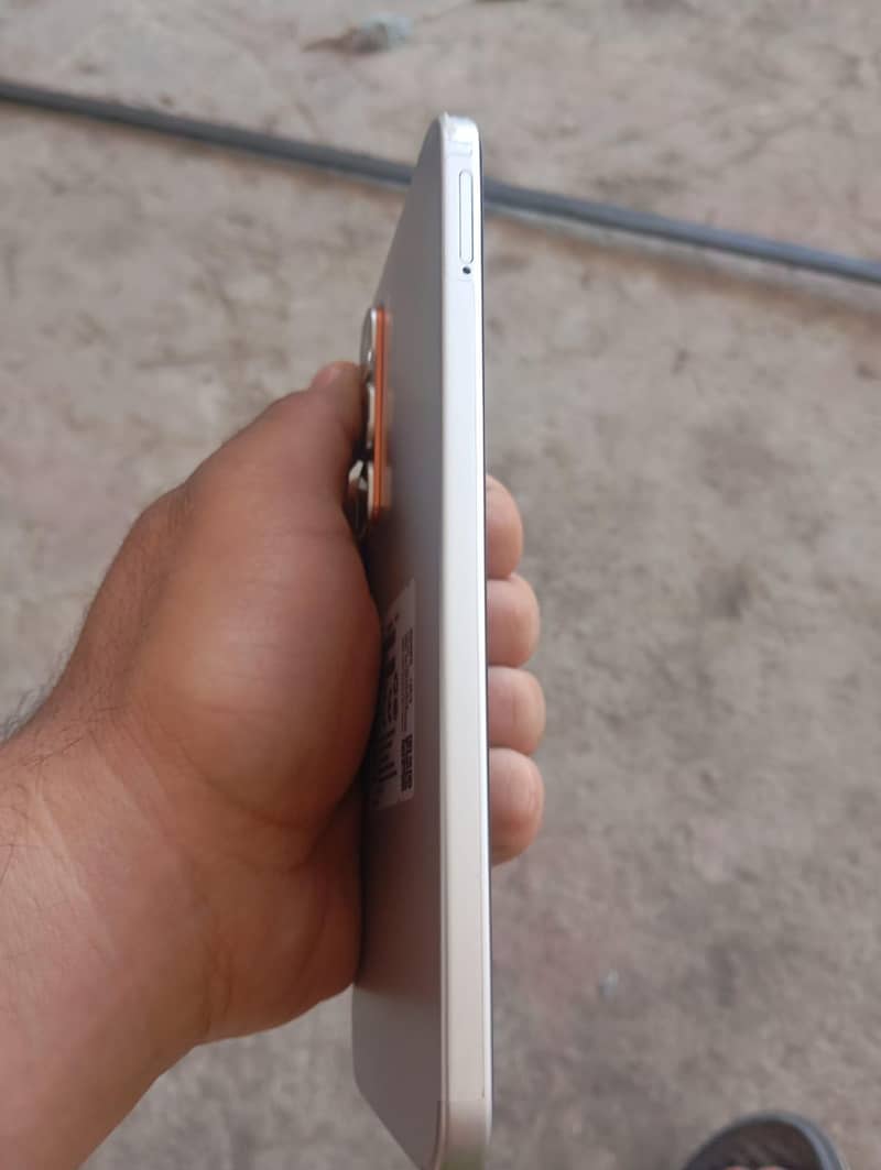 Mobile 3