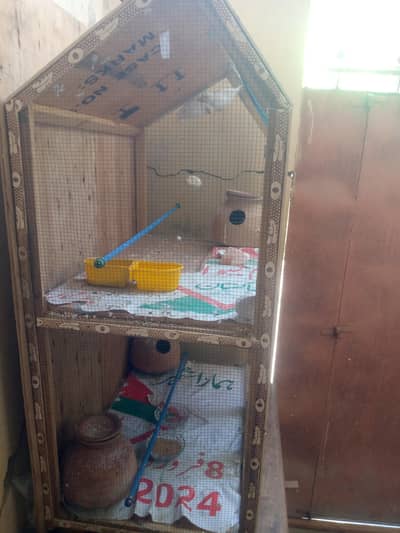 Only Cage For sale is main Artificial grass reh gye hy wo lagani hy
