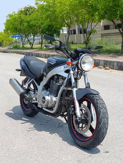 Suzuki GS500 in pristine condition